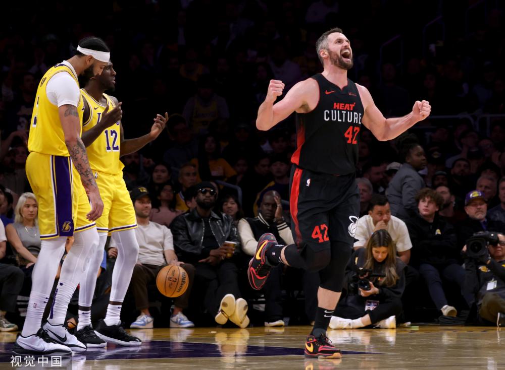 与出色的判 与出色的判