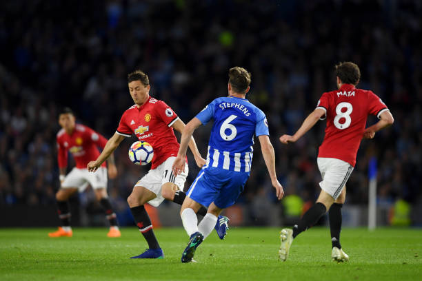 尼亚新星在 尼亚新星在